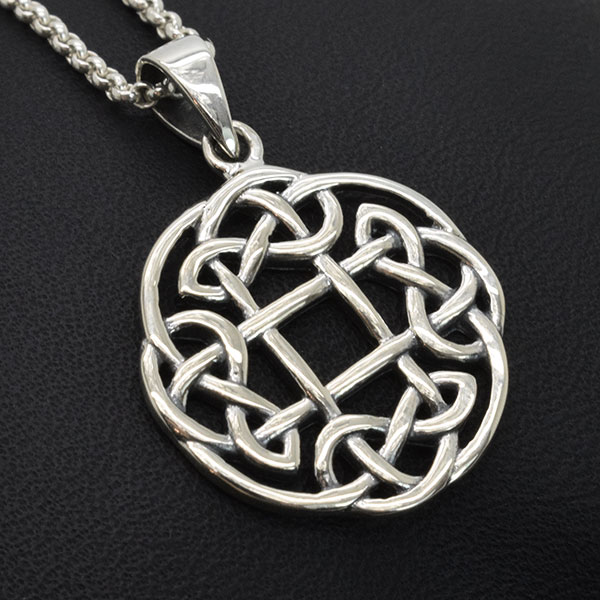 celtic dara knot pendant